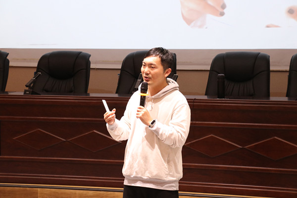 20230329記玉環(huán)市家庭教育指導(dǎo)系列《青春期的存在與空心病》專場(chǎng)講座2_副本.jpg